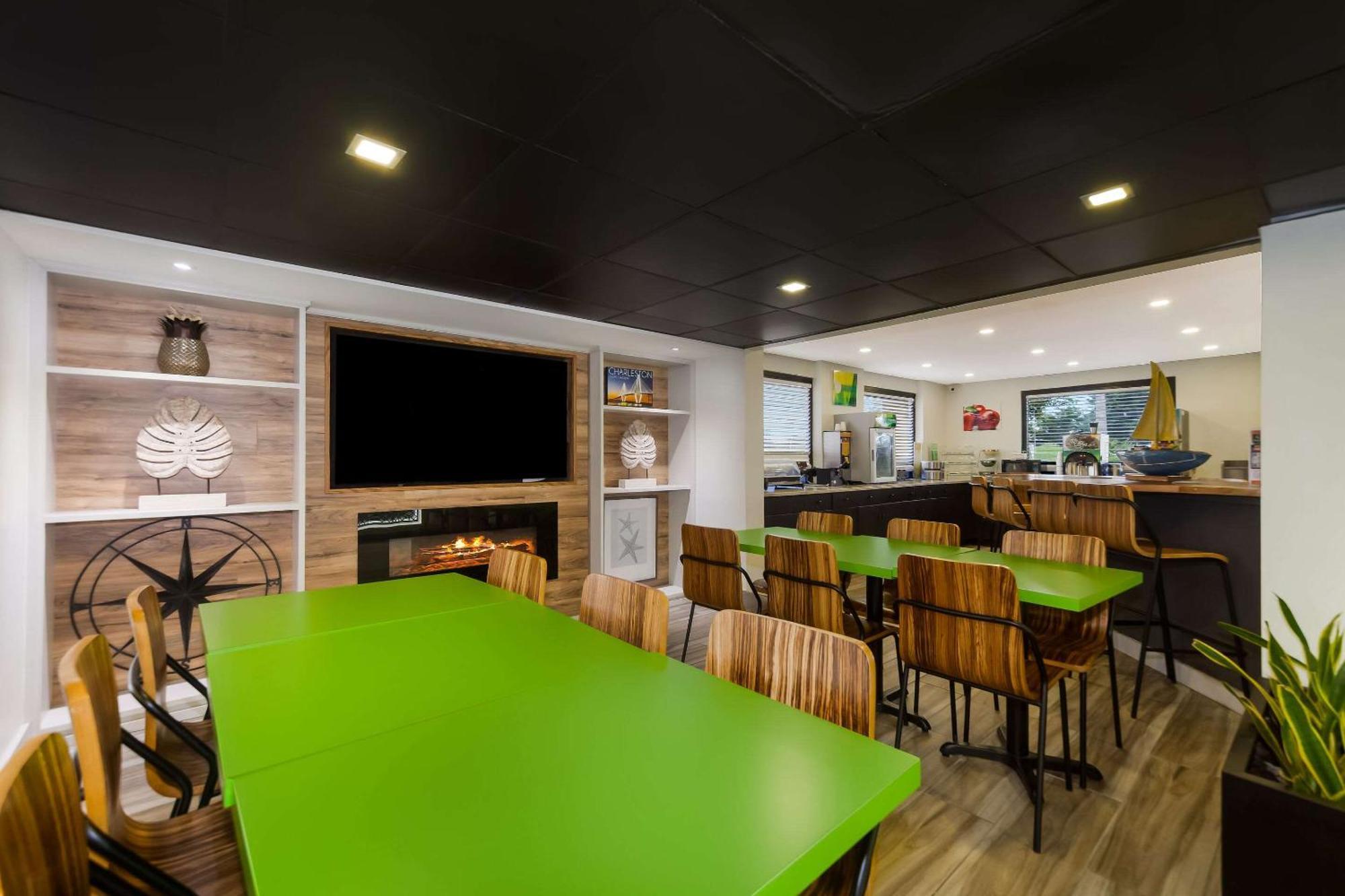 נורת' צ'רלסטון Quality Inn Coliseum מראה חיצוני תמונה