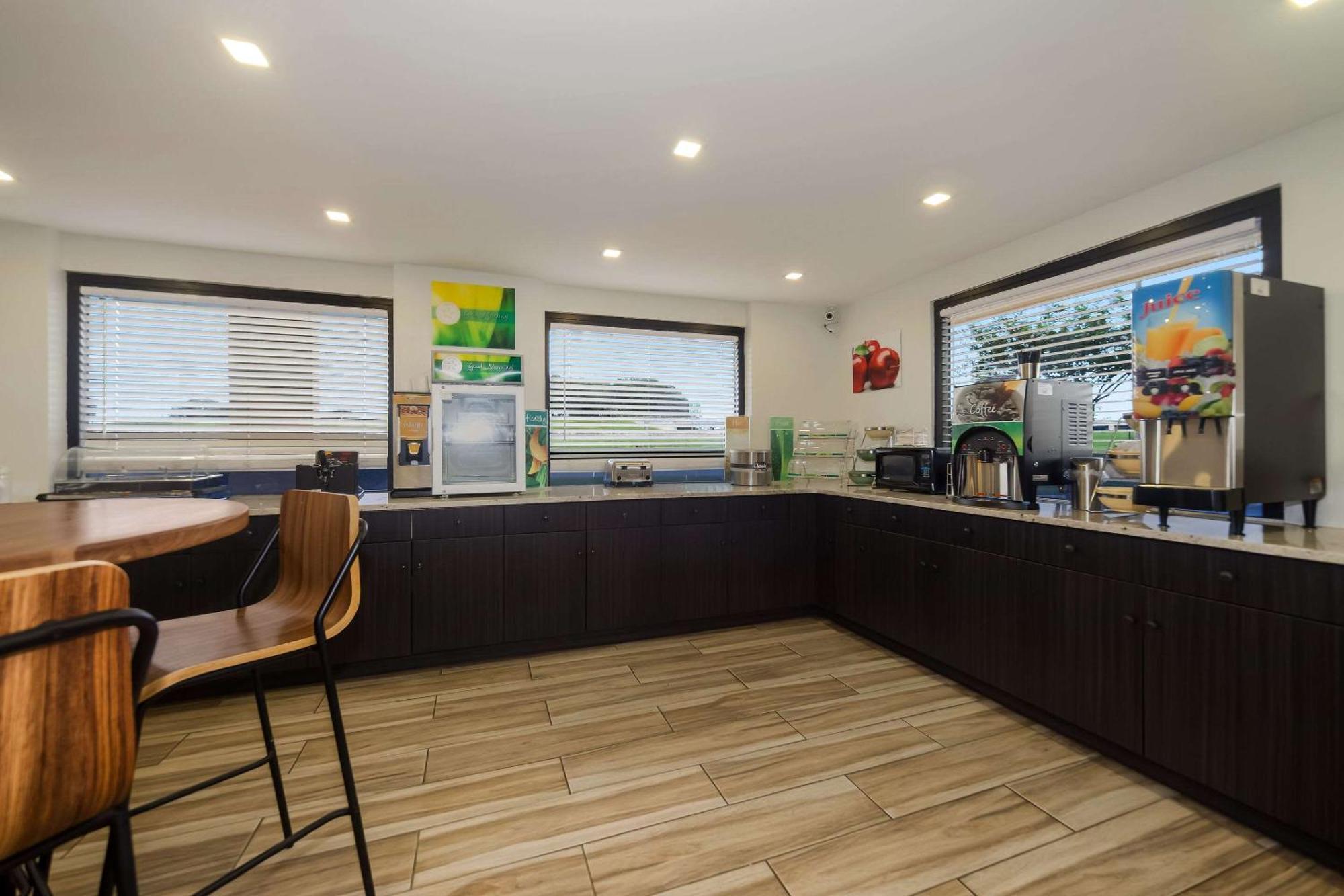 נורת' צ'רלסטון Quality Inn Coliseum מראה חיצוני תמונה